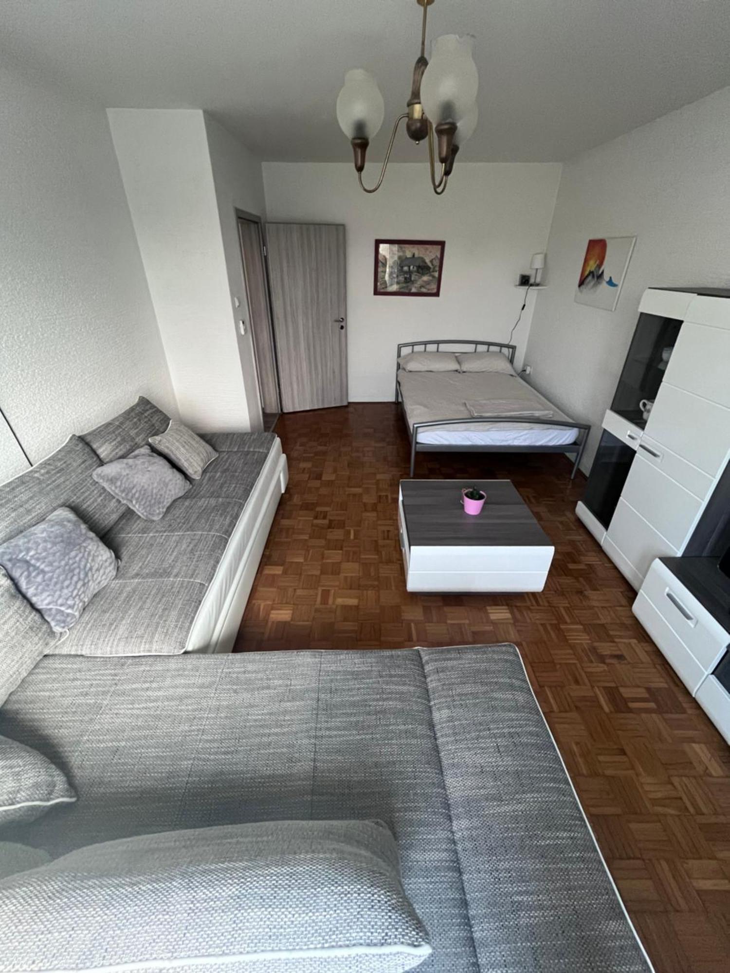 House In The Village - Stajnko Sveti Jurij ob Scavnici Extérieur photo